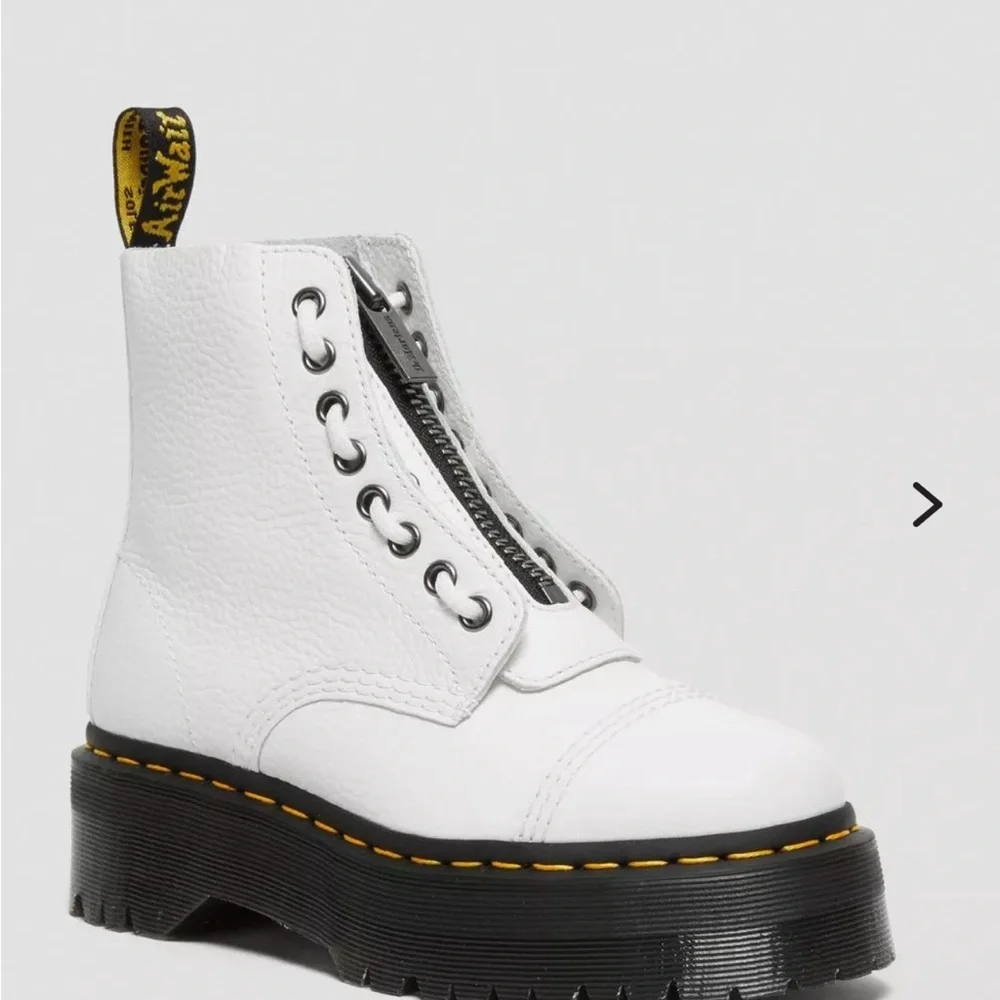 Sinclair leather platform docs - Picture 1 of 7